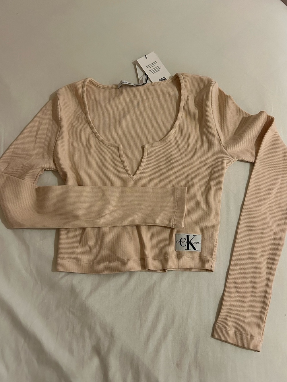 Calvin Klein Jeans Beige Ribbed Long-Sleeve Scoop Crop Top with Notch